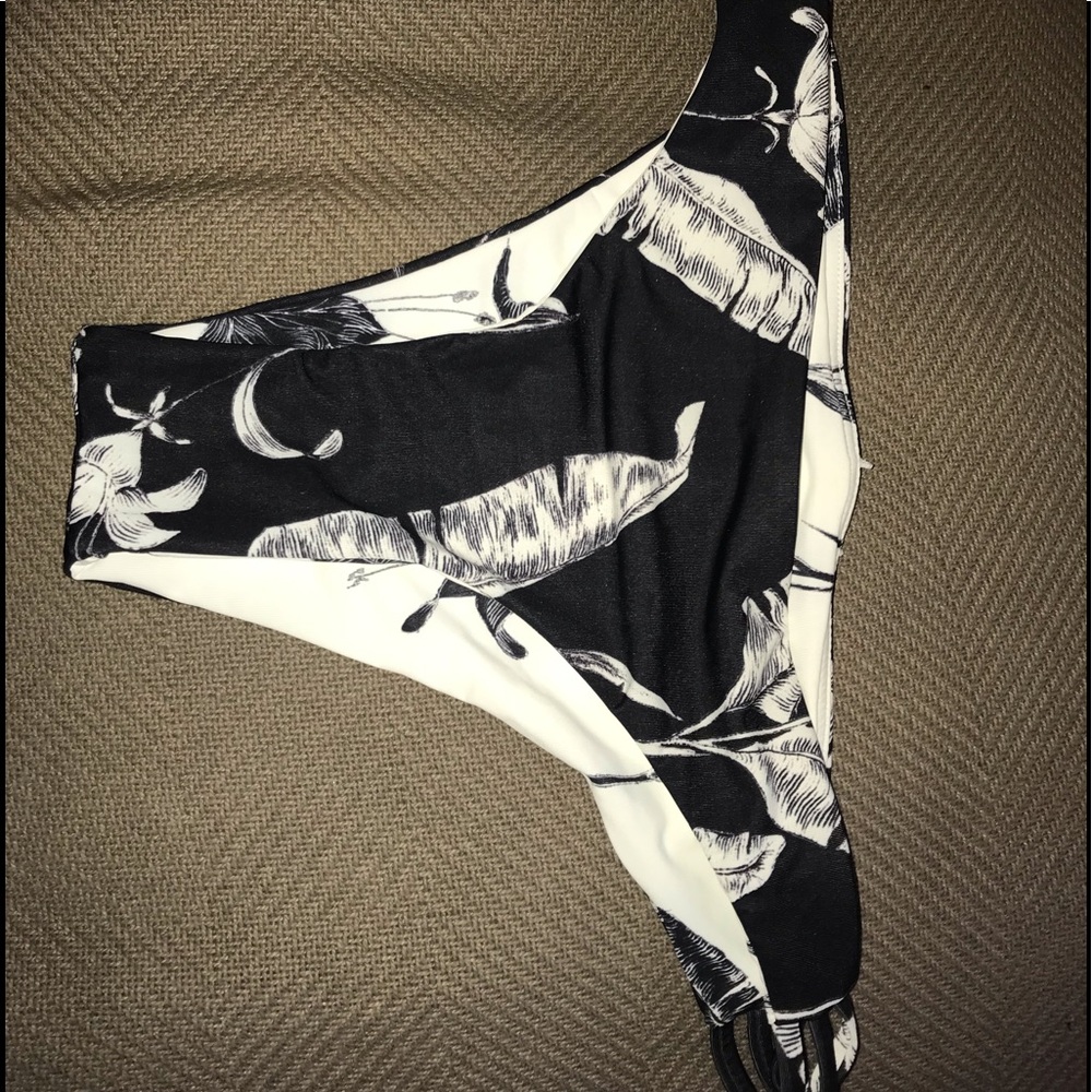 Roxy reversible cheeky bikini bottoms